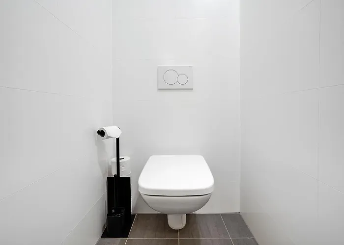 Emerald Design - Historic Center With Free Parking & Panoramic View By Hero Homes *