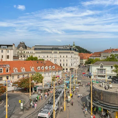 Altstadt View - 2br At Jakominiplatz & Free Parking By Hero Homes