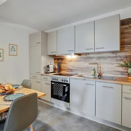 Altstadt View - 2br At Jakominiplatz & Free Parking By Hero Homes Apartman *