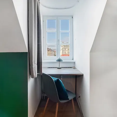 Emerald Design - Historic Center With Free Parking & Panoramic View By Hero Homes *