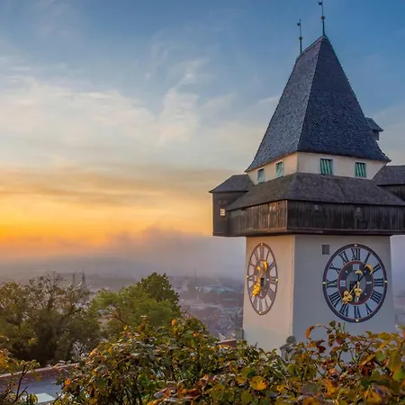 Altstadt View - 2br At Jakominiplatz & Free Parking By Hero Homes *