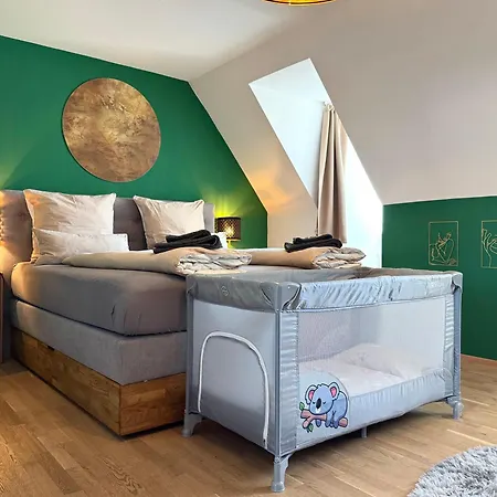 Emerald Design - Free Parking & Panoramic View By Hero Homes