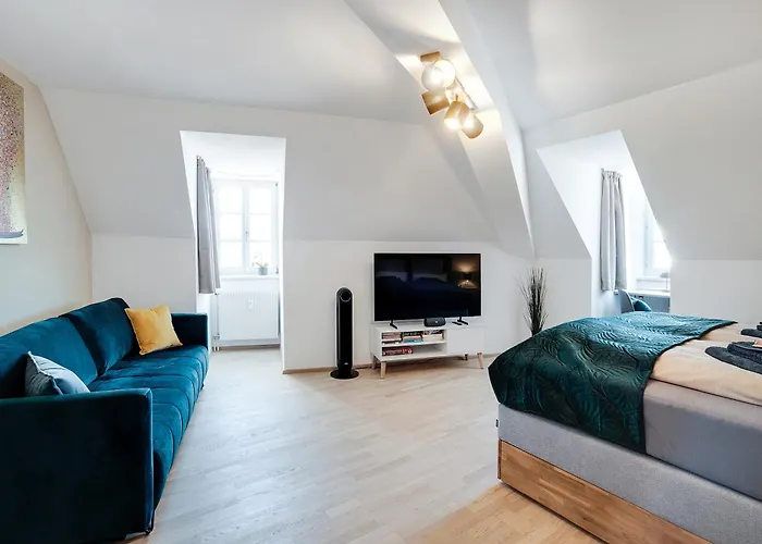 Apartment Emerald Design - Historic Center With Free Parking & Panoramic View By Hero Homes *